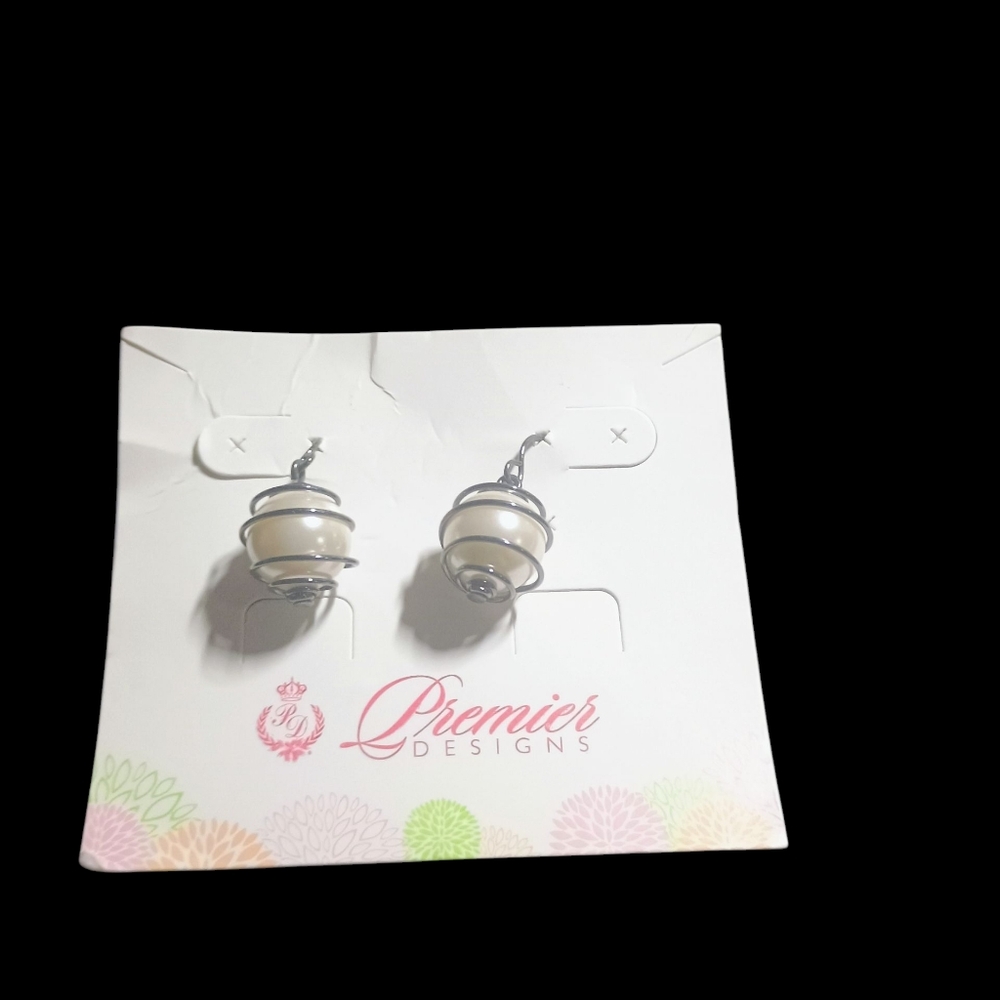 NWOT Premier DESIGNS Hematite With Faux Pearl Stone's Earrings